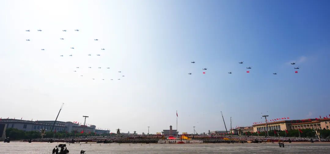 阅兵式上29型125架军机空中受阅，，航空应抢救援装备系统化生长和市场化应用新效果将在11月集中展示 新闻资讯 第4张